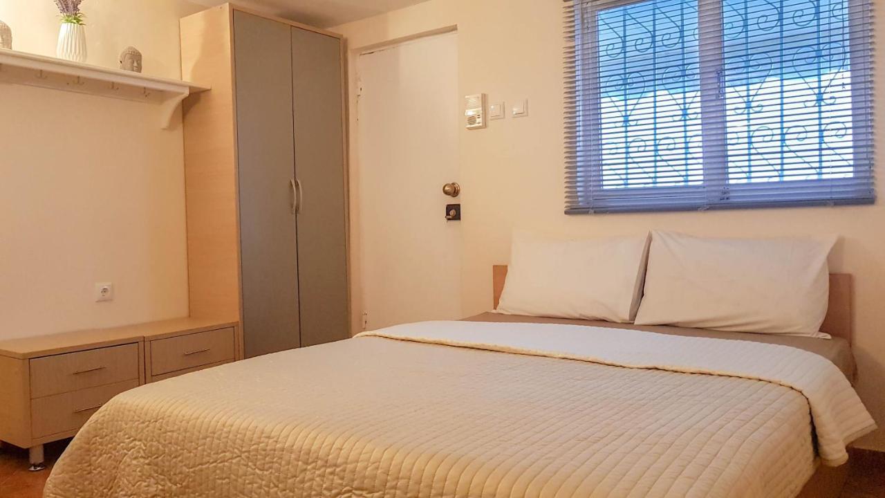 Studio With City View Apartment Tirnavos ภายนอก รูปภาพ